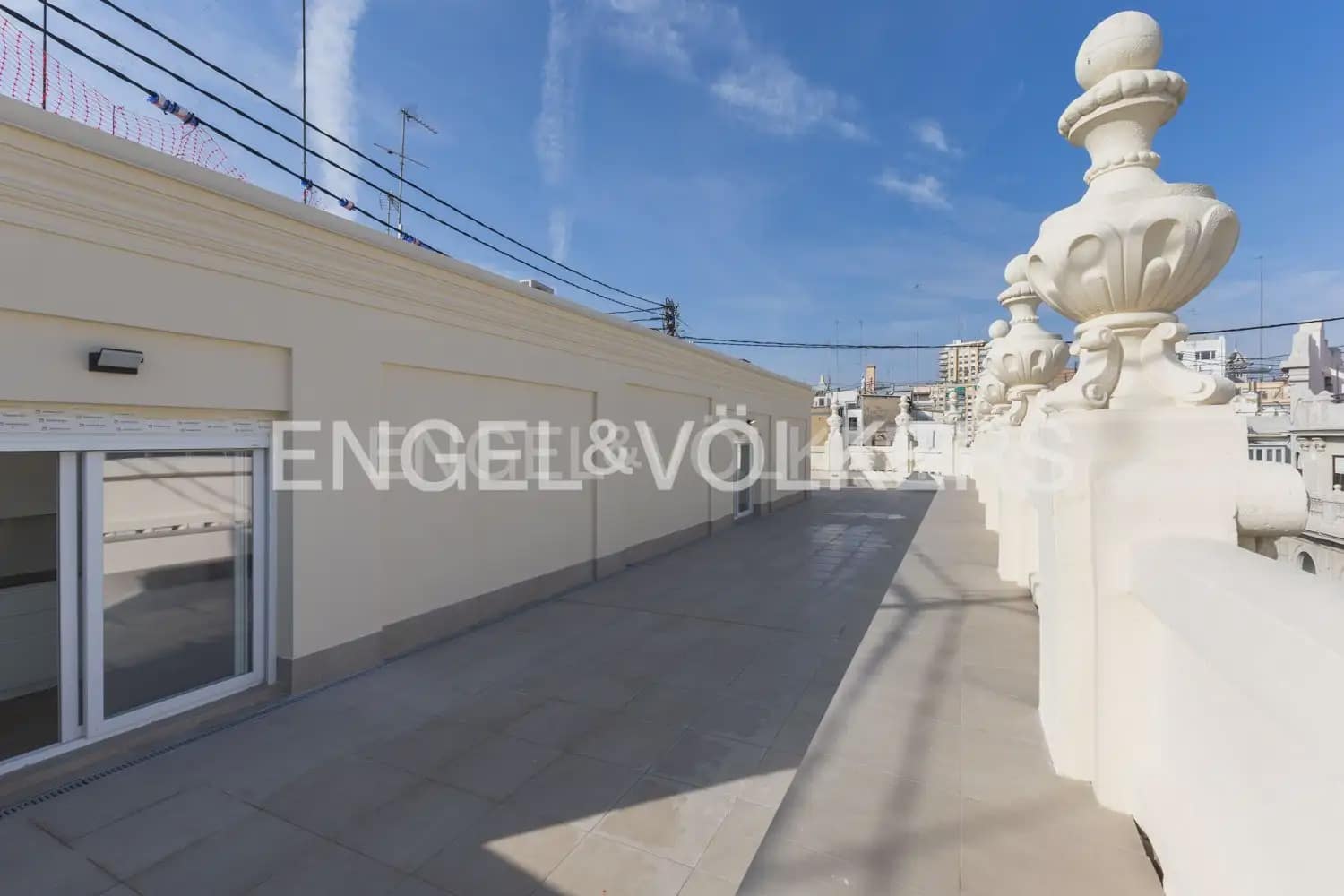 4 Zimmer Wohnung zu vermieten in Valencia Stadt - 10.000 € (Ref: 9897529)