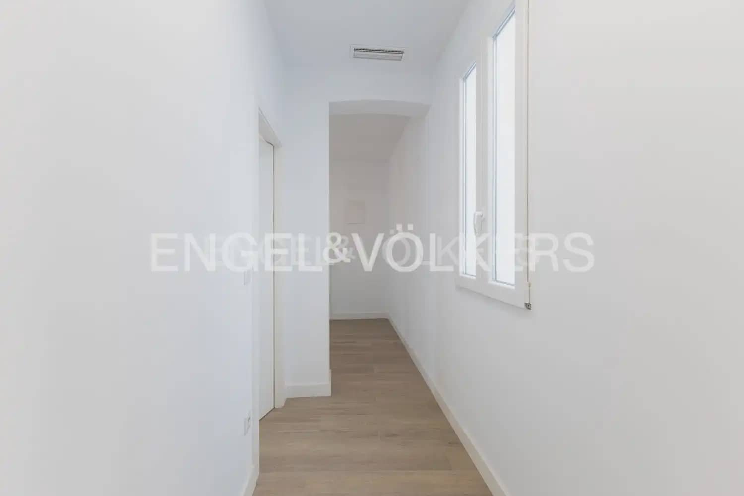 4 Zimmer Wohnung zu vermieten in Valencia Stadt - 10.000 € (Ref: 9897529)