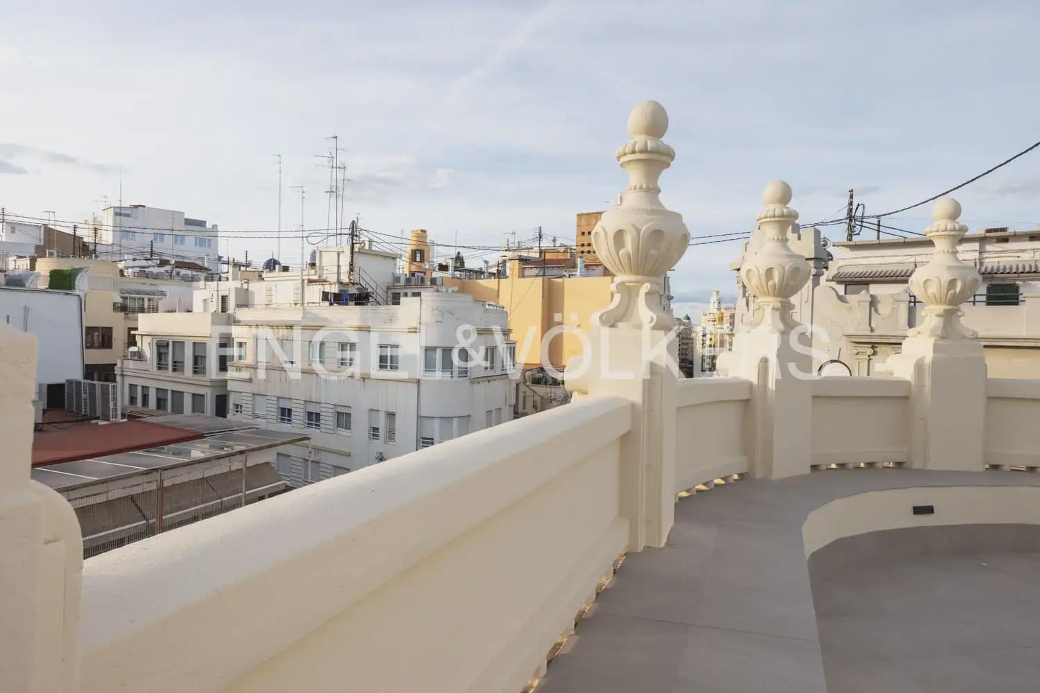 4 Zimmer Wohnung zu vermieten in Valencia Stadt - 10.000 € (Ref: 9897529)