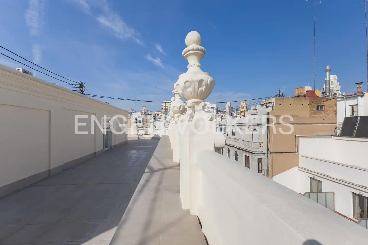 4 Zimmer Wohnung zu vermieten in Valencia Stadt - 10.000 € (Ref: 9897529)