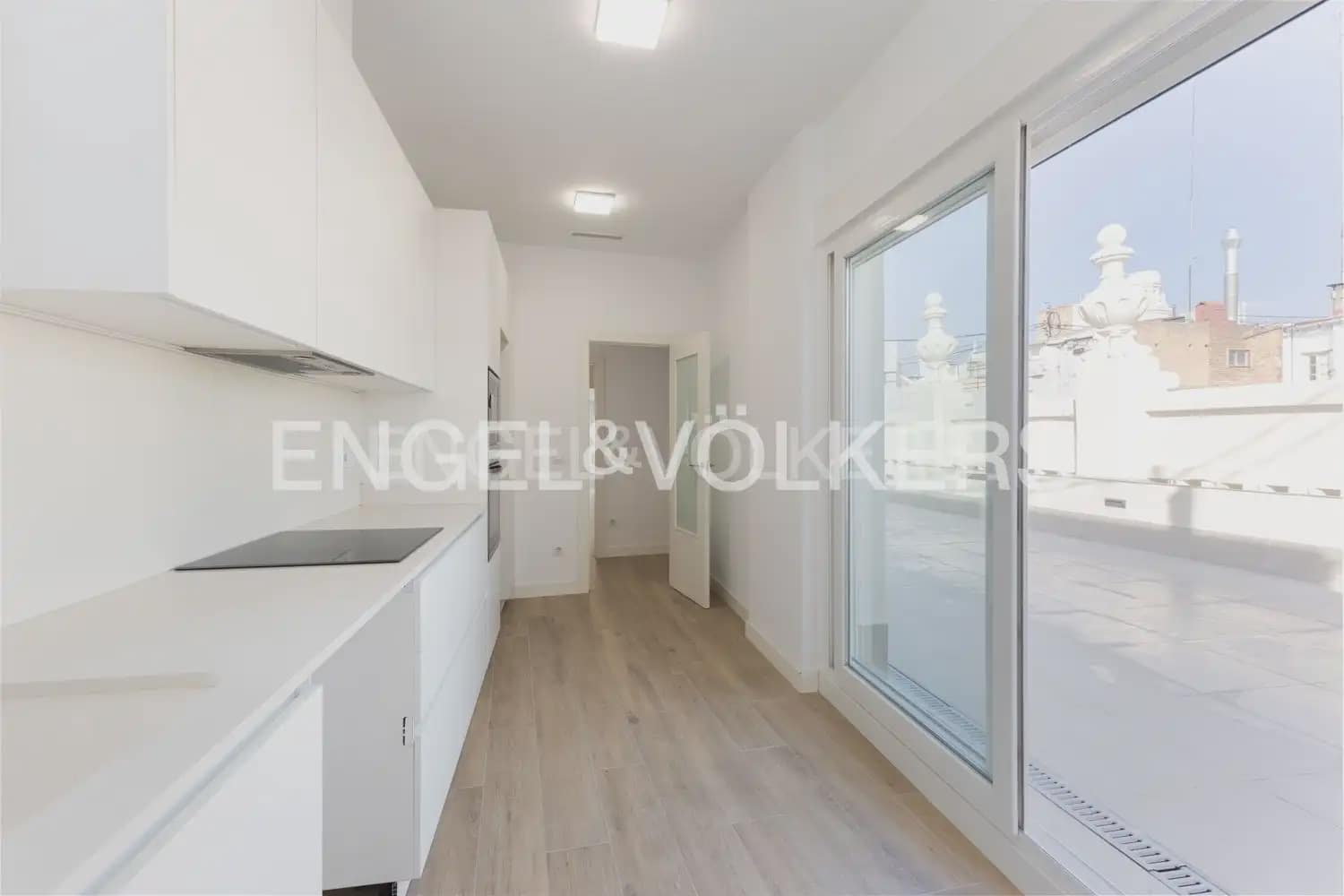 4 Zimmer Wohnung zu vermieten in Valencia Stadt - 10.000 € (Ref: 9897529)