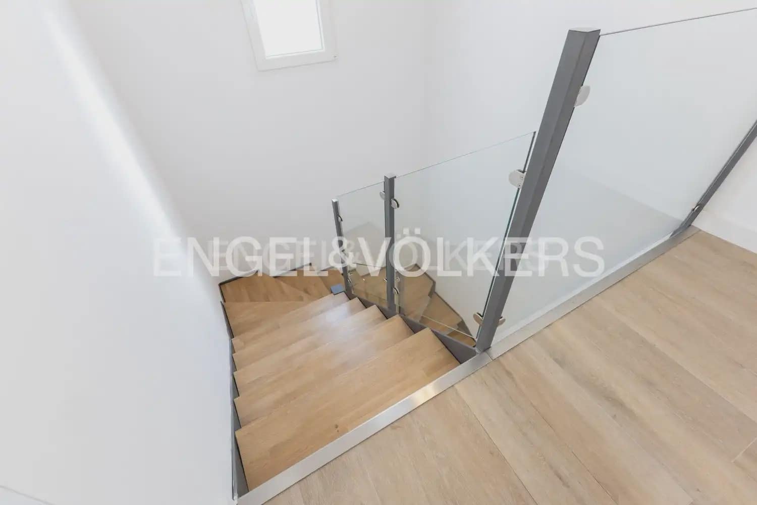 4 Zimmer Wohnung zu vermieten in Valencia Stadt - 10.000 € (Ref: 9897529)