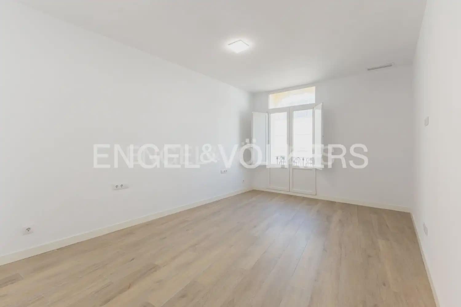 4 Zimmer Wohnung zu vermieten in Valencia Stadt - 10.000 € (Ref: 9897529)
