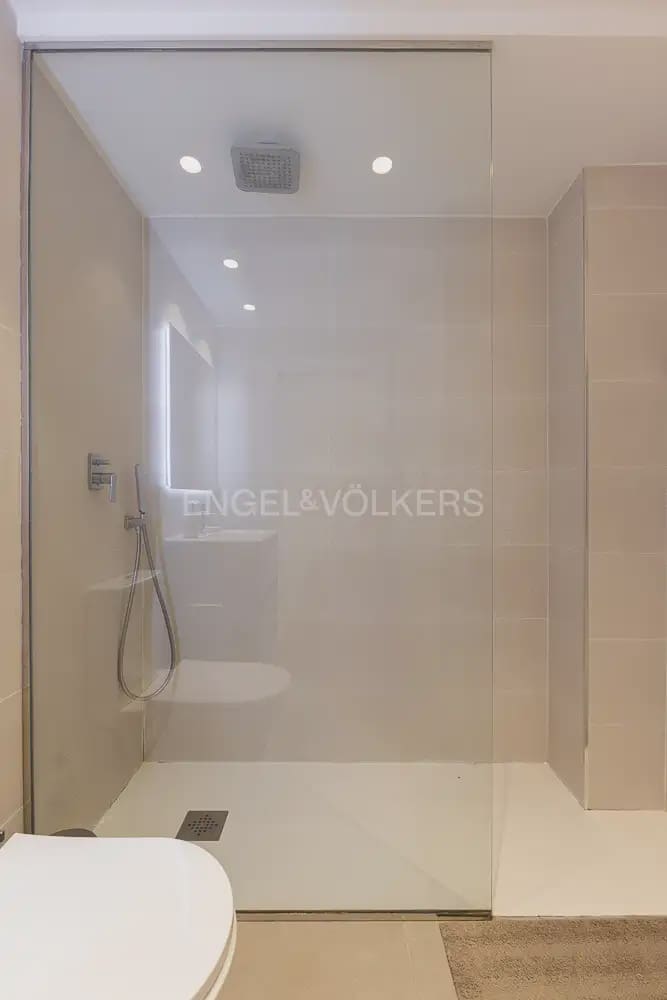 2 camera da letto Appartamento da affittare in Valencia citta con garage - 1.600 € (Rif: 9897530)