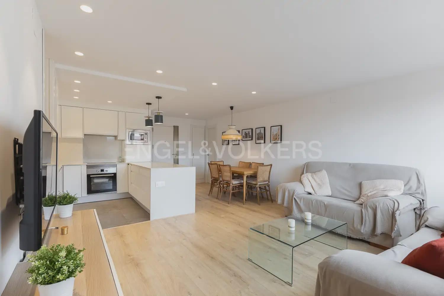 2 camera da letto Appartamento da affittare in Valencia citta con garage - 1.600 € (Rif: 9897530)