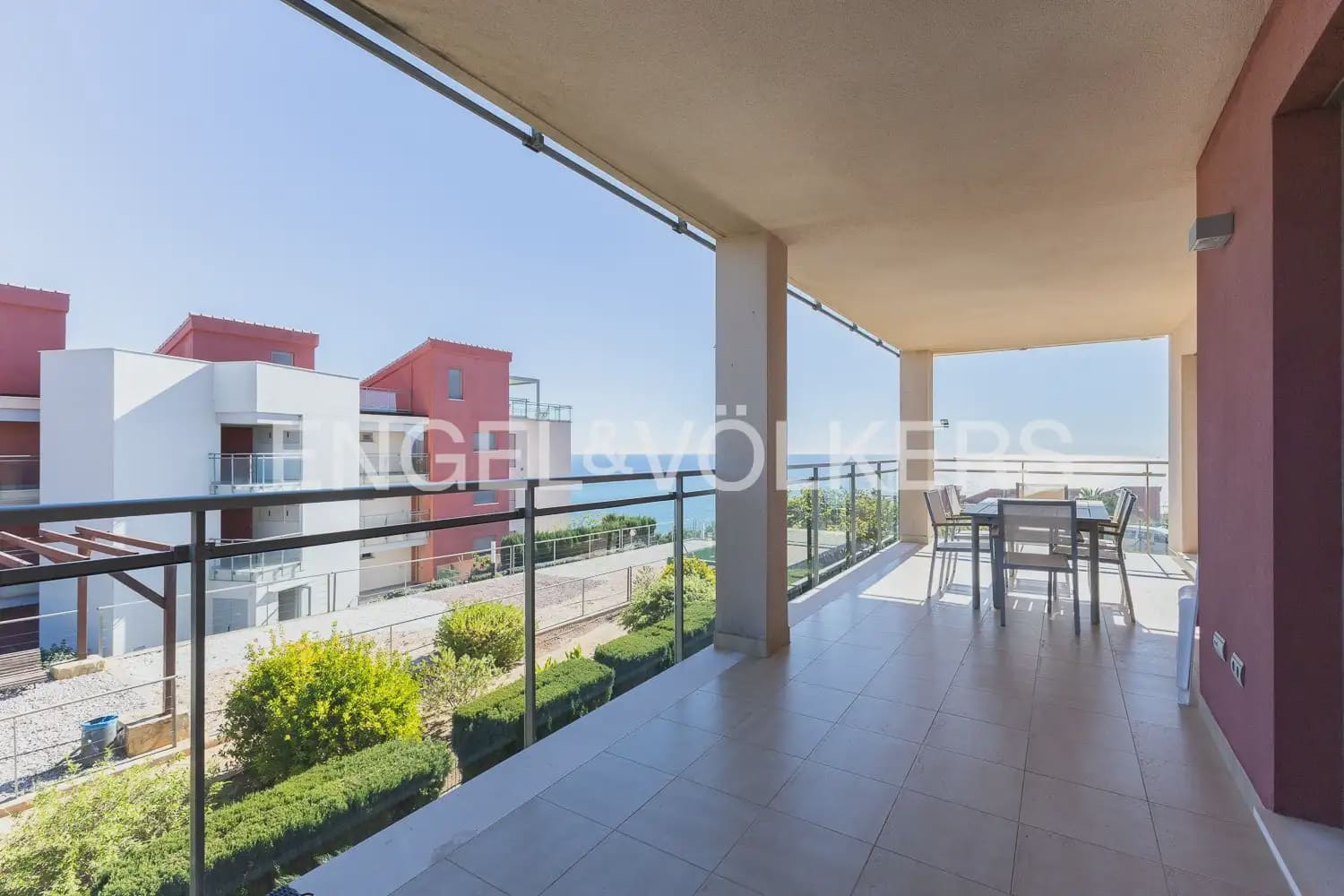 4 bedroom Flat for rent in Oropesa  with pool garage - € 2,300 (Ref: 9897531)