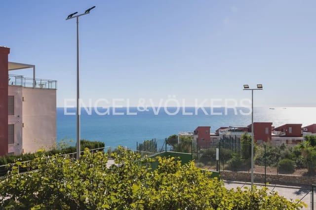 4 bedroom Flat for rent in Oropesa  with pool garage - € 2,300 (Ref: 9897531)
