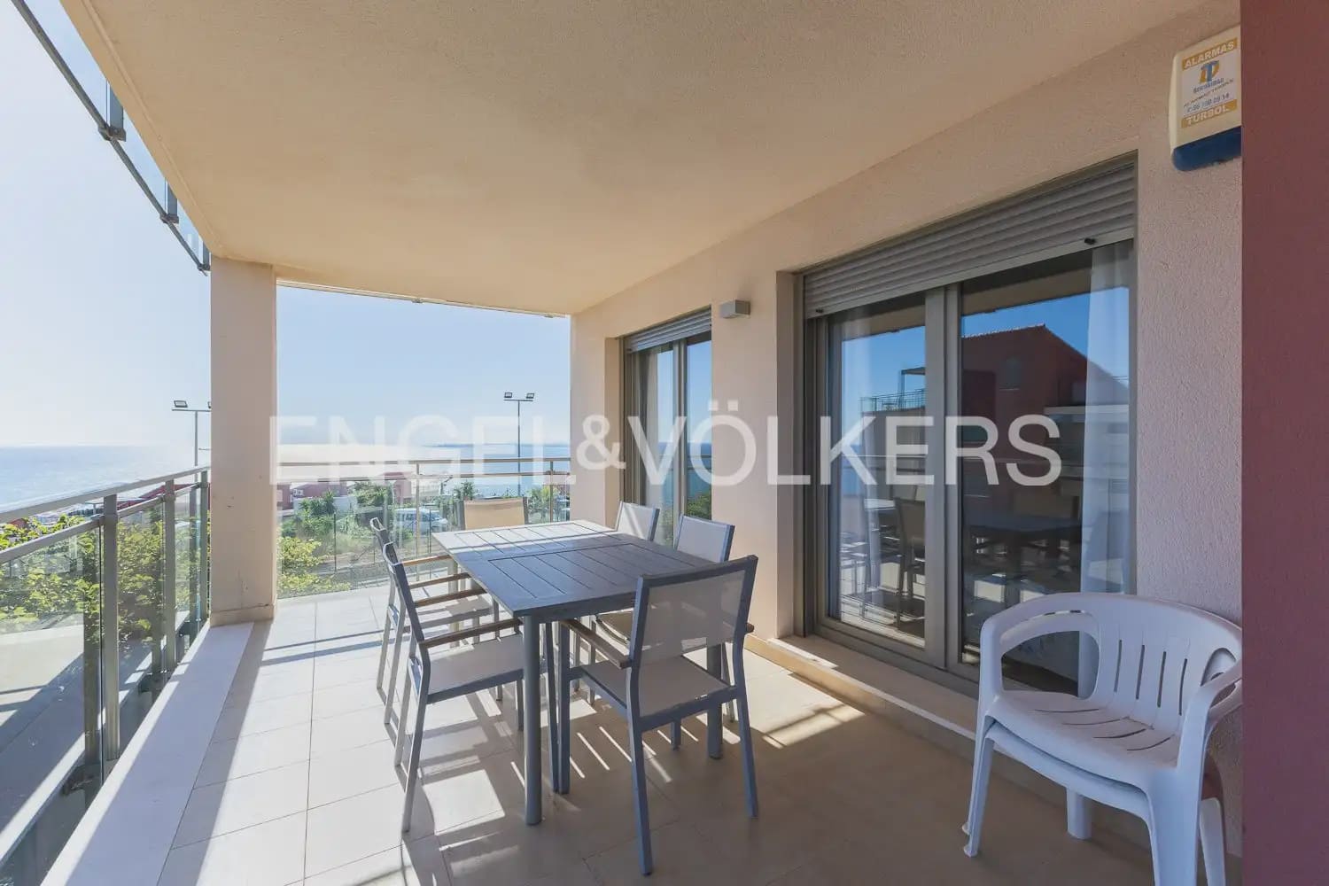 4 bedroom Flat for rent in Oropesa  with pool garage - € 2,300 (Ref: 9897531)