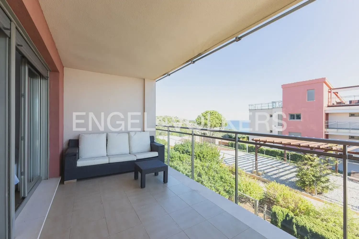 4 bedroom Flat for rent in Oropesa  with pool garage - € 2,300 (Ref: 9897531)