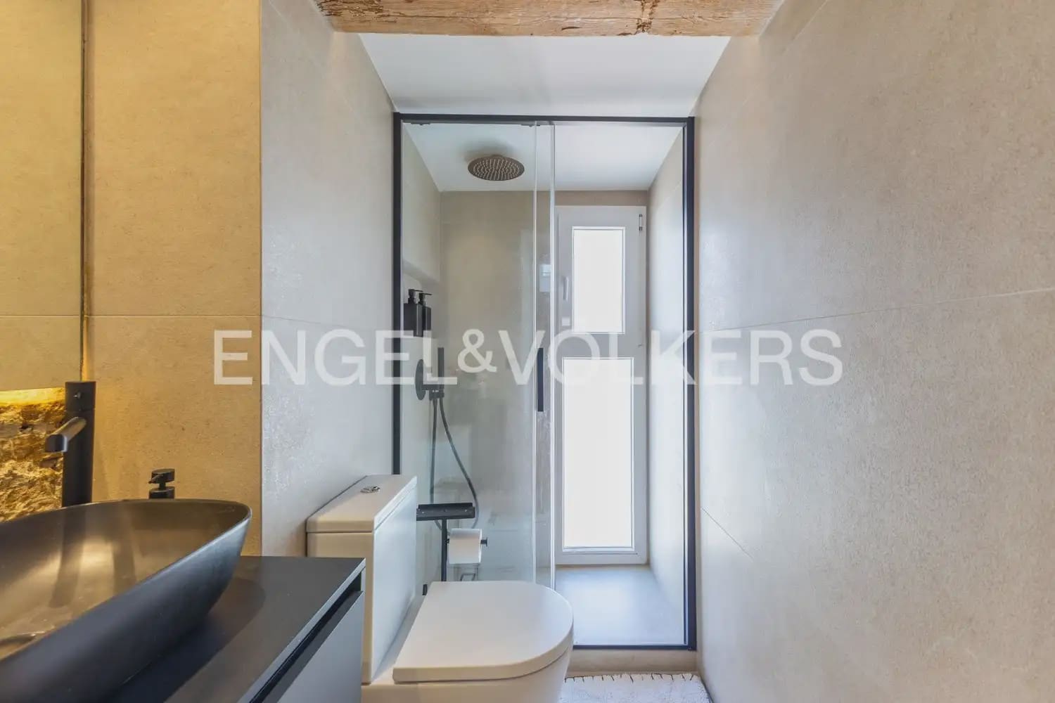 2 slaapkamer Flat te huur in Valencia stad - € 2.600 (Ref: 9897534)