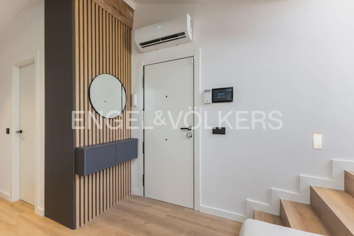2 slaapkamer Flat te huur in Valencia stad - € 2.600 (Ref: 9897534)