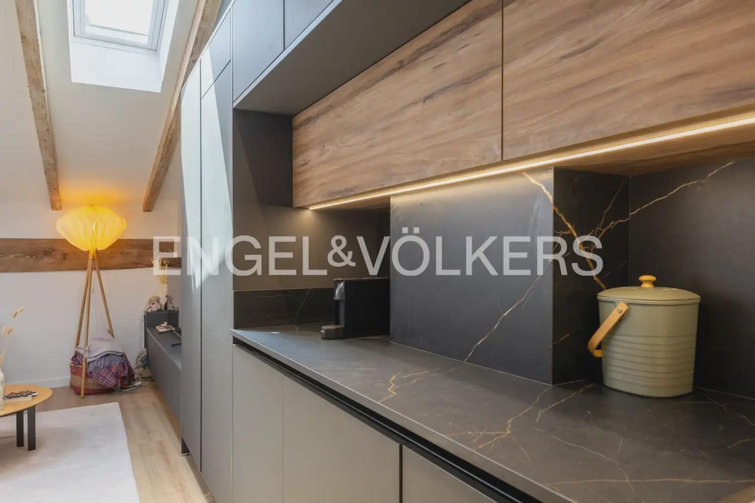 2 slaapkamer Flat te huur in Valencia stad - € 2.600 (Ref: 9897534)