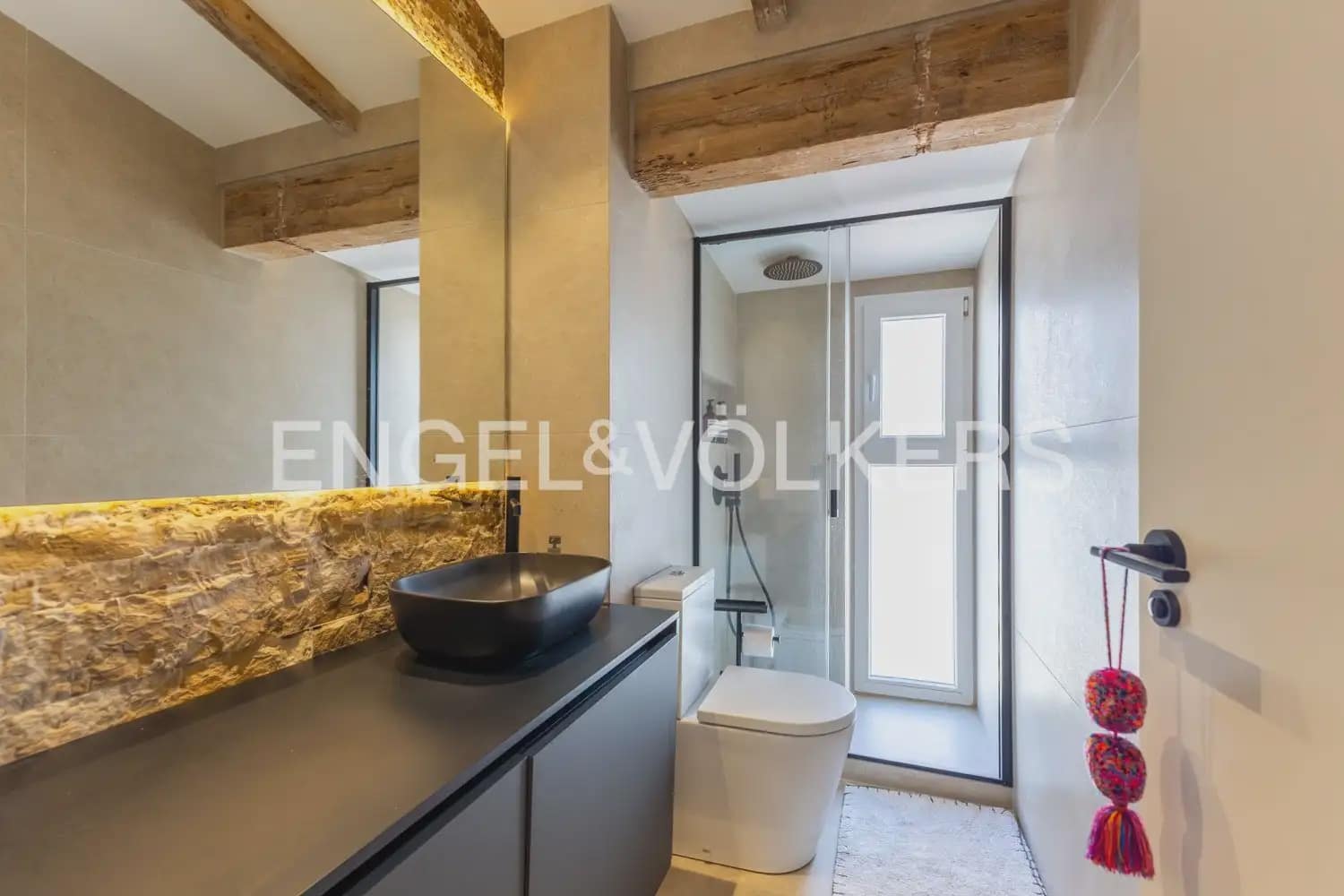 2 slaapkamer Flat te huur in Valencia stad - € 2.600 (Ref: 9897534)
