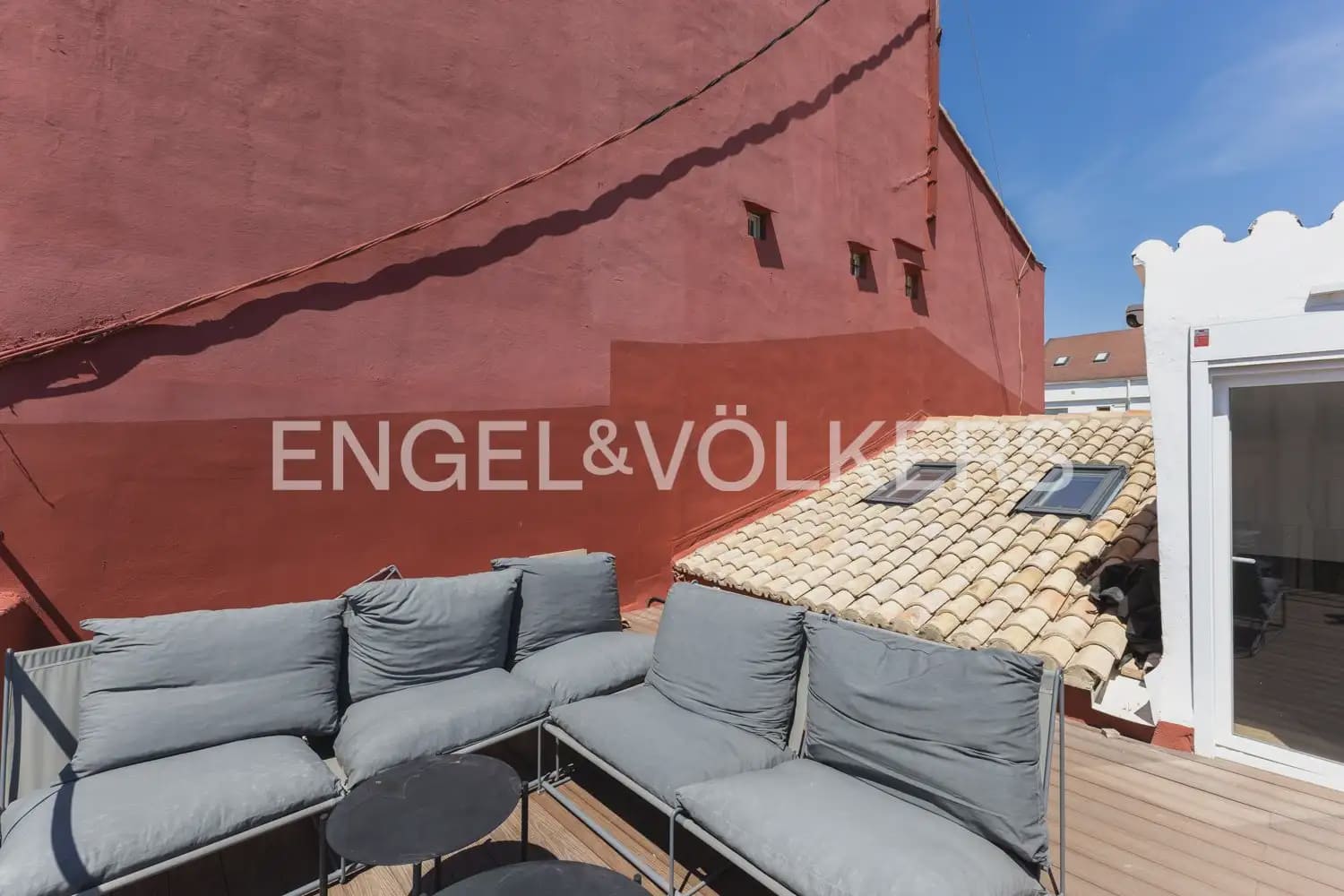 2 slaapkamer Flat te huur in Valencia stad - € 2.600 (Ref: 9897534)