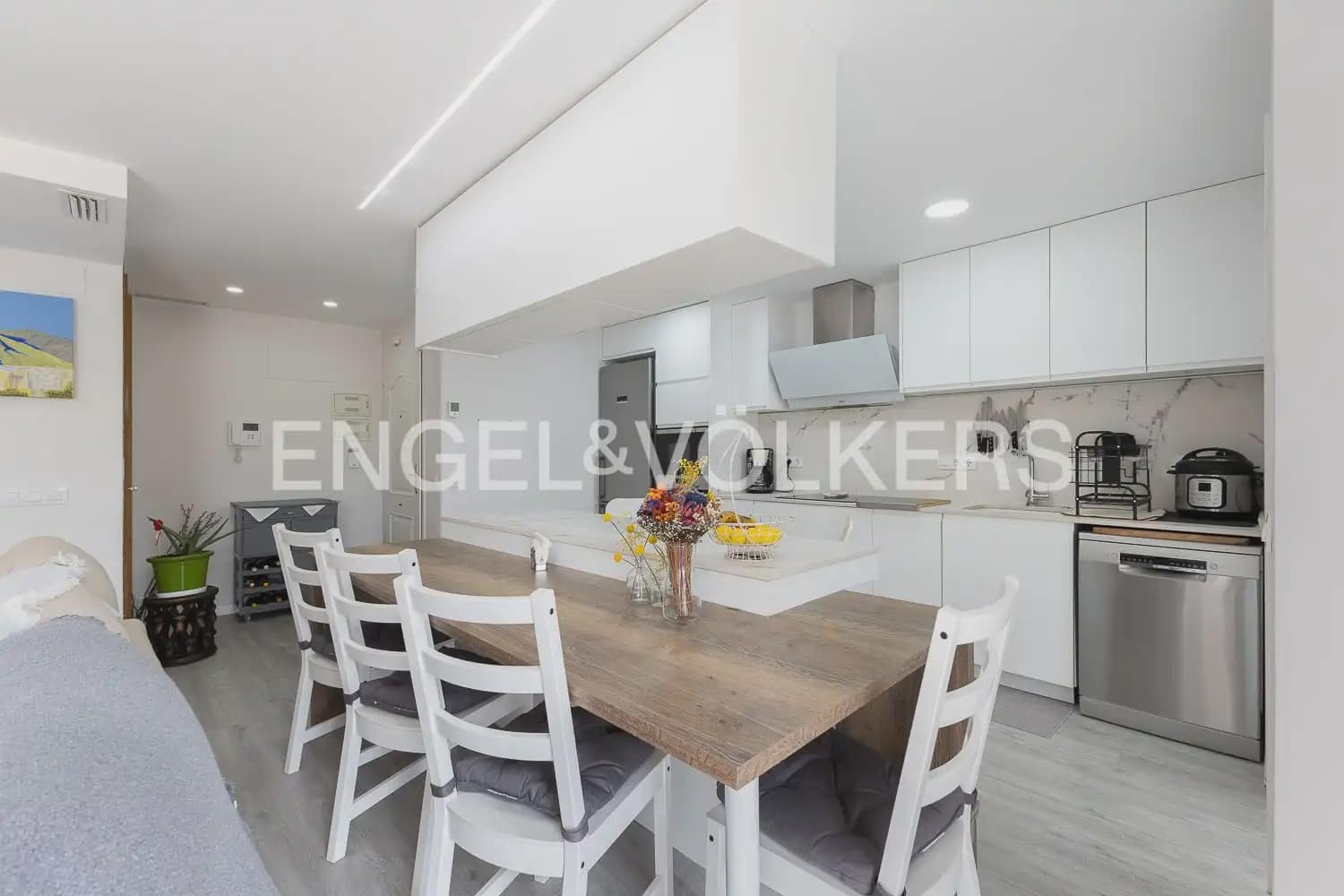 3 sovrum Lägenhet till salu i Valencia stad med pool garage - 475 000 € (Ref: 9897535)
