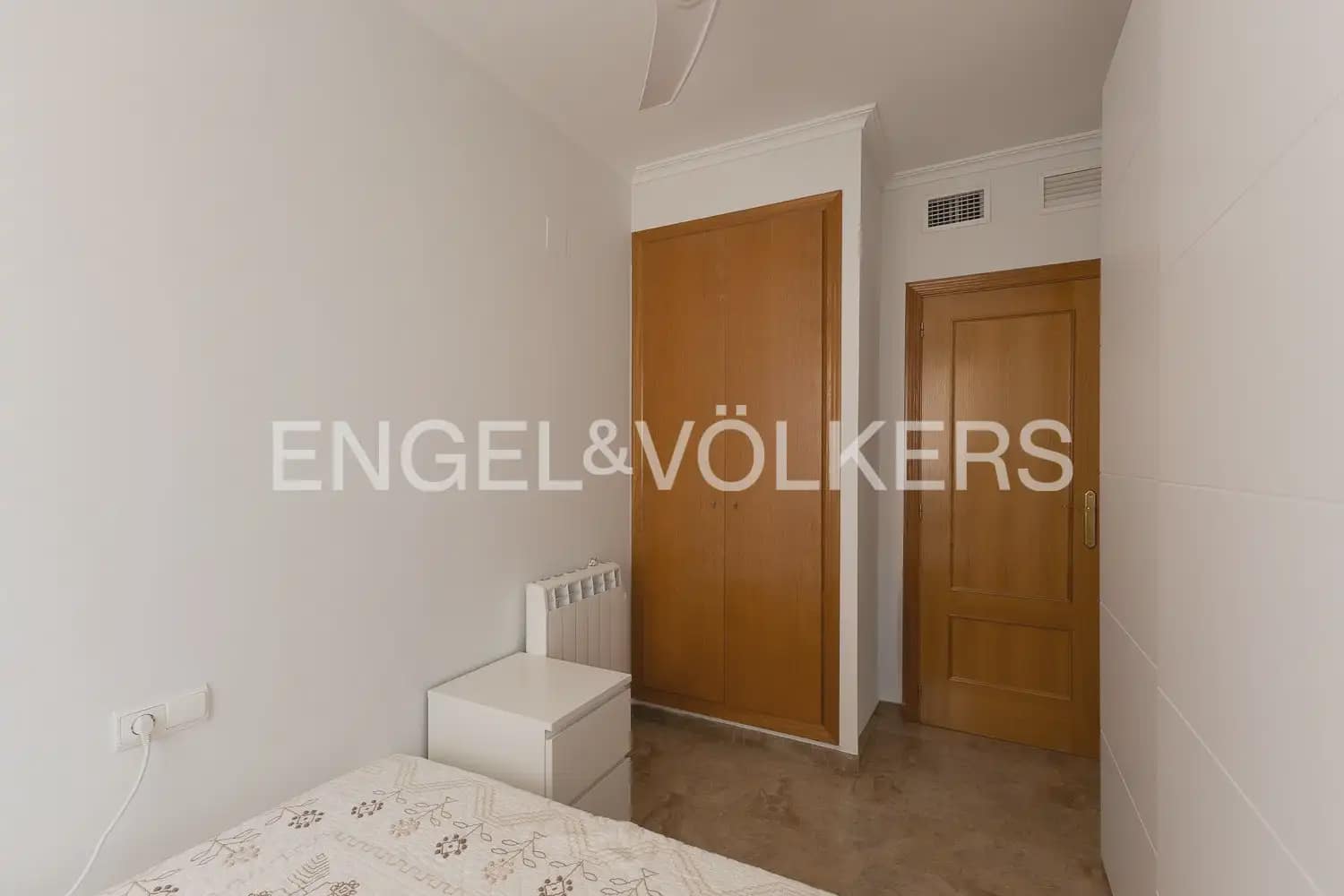 3 sovrum Lägenhet till salu i Valencia stad med pool garage - 475 000 € (Ref: 9897535)