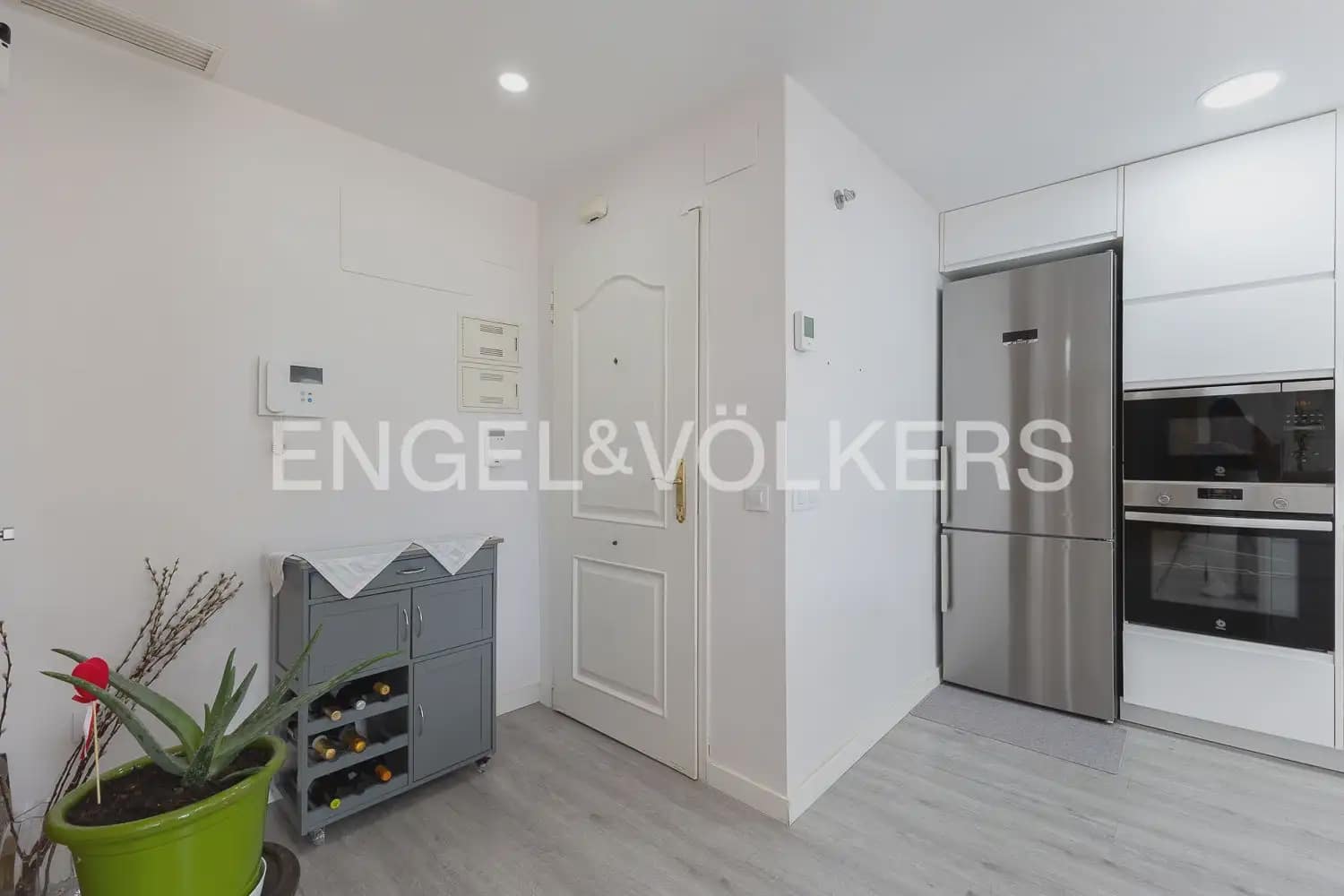 3 sovrum Lägenhet till salu i Valencia stad med pool garage - 475 000 € (Ref: 9897535)