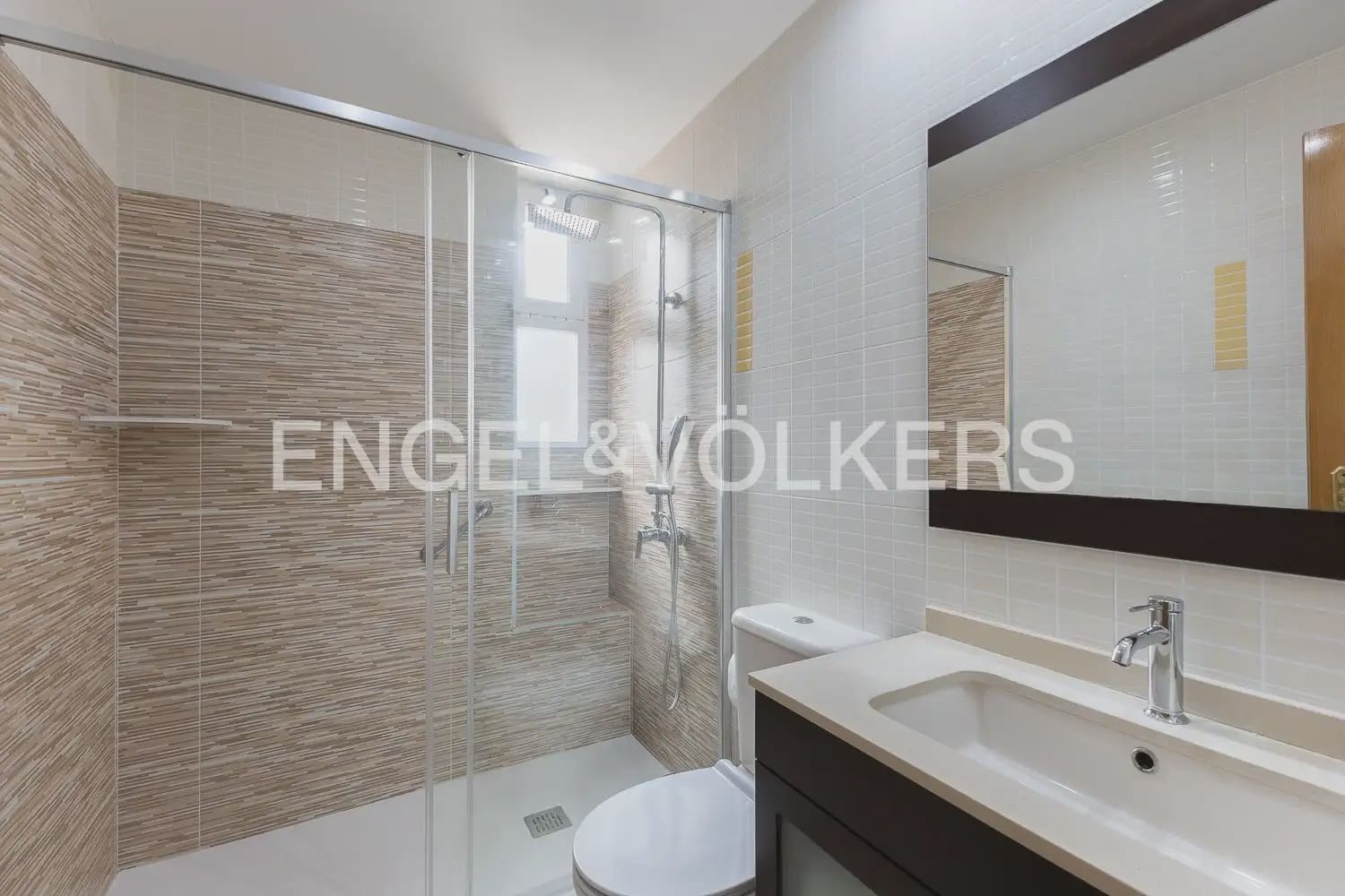 3 sovrum Lägenhet till salu i Valencia stad med pool garage - 475 000 € (Ref: 9897535)