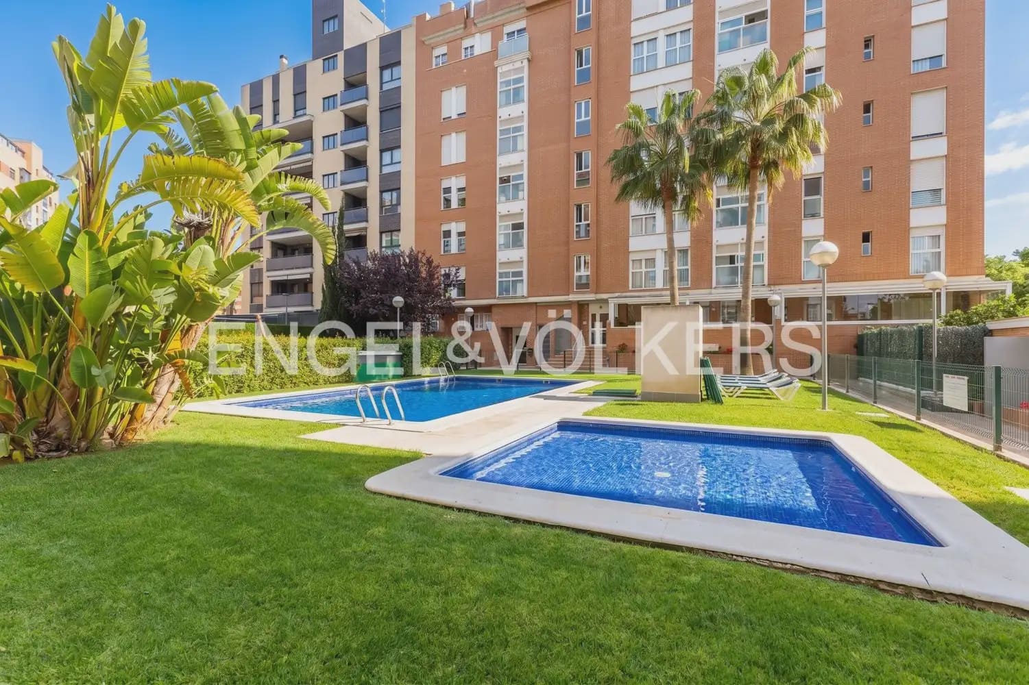3 sovrum Lägenhet till salu i Valencia stad med pool garage - 475 000 € (Ref: 9897535)