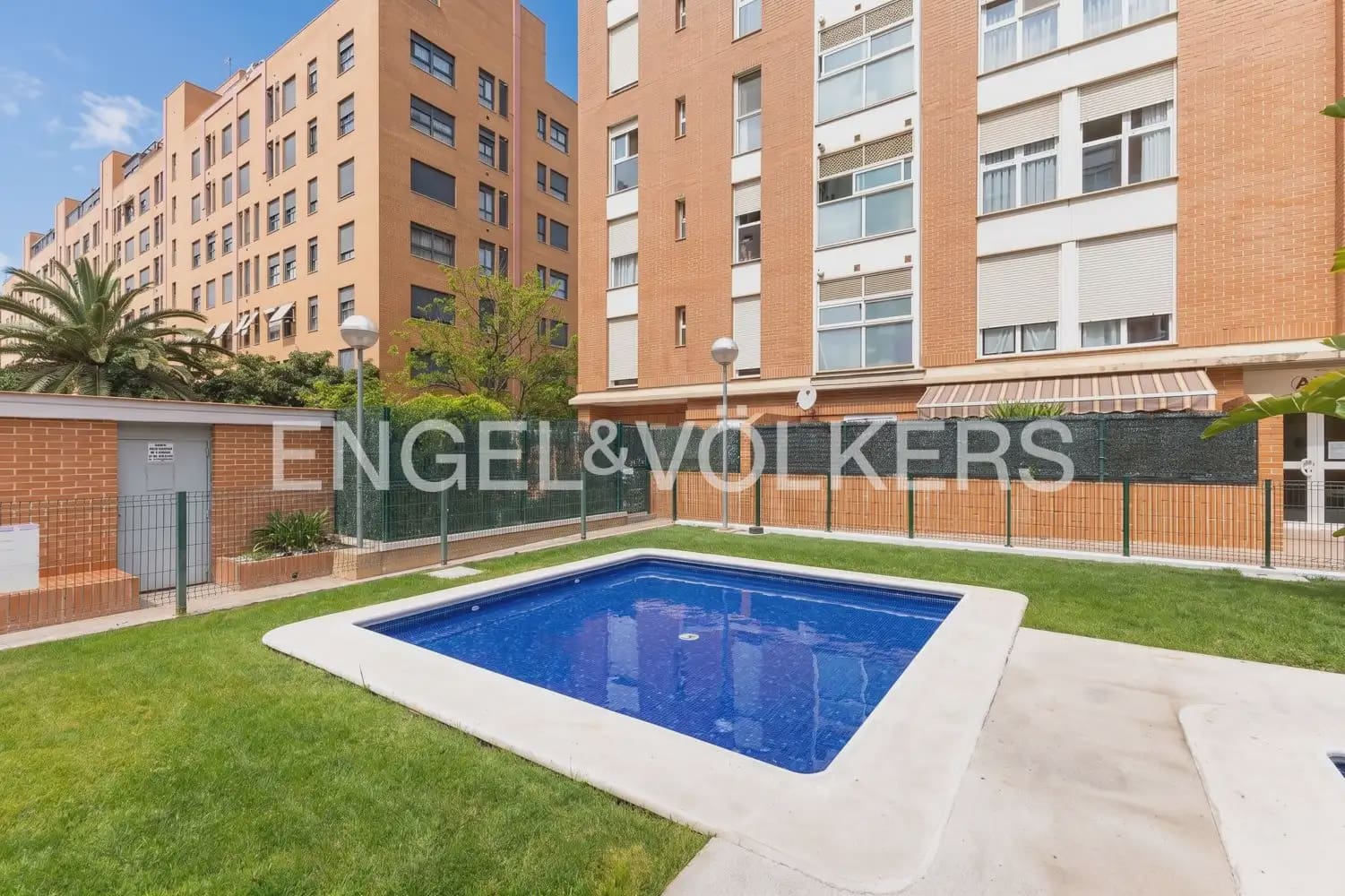 3 sovrum Lägenhet till salu i Valencia stad med pool garage - 475 000 € (Ref: 9897535)