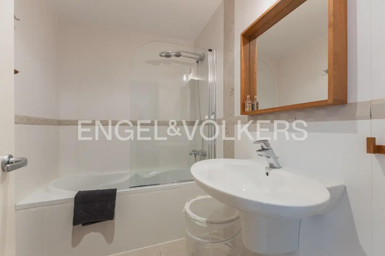 2 makuuhuone Asunto vuokrattavana paikassa Valencia kaupunki - 1 700 € (Ref: 9897540)