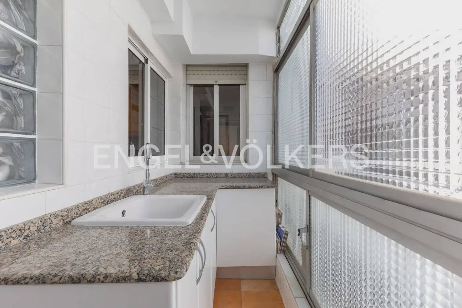 3 sypialnia Mieszkanie do wynajęcia w Miasto Walencja - 2 100 € (Ref: 9897544)