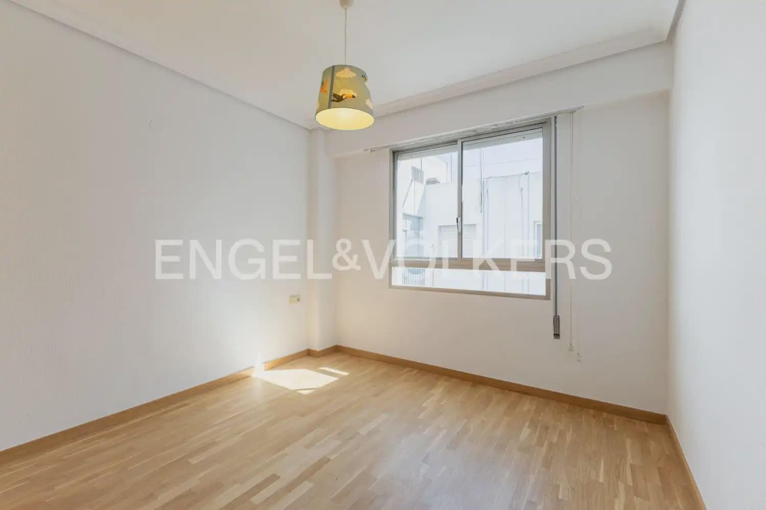 3 sypialnia Mieszkanie do wynajęcia w Miasto Walencja - 2 100 € (Ref: 9897544)