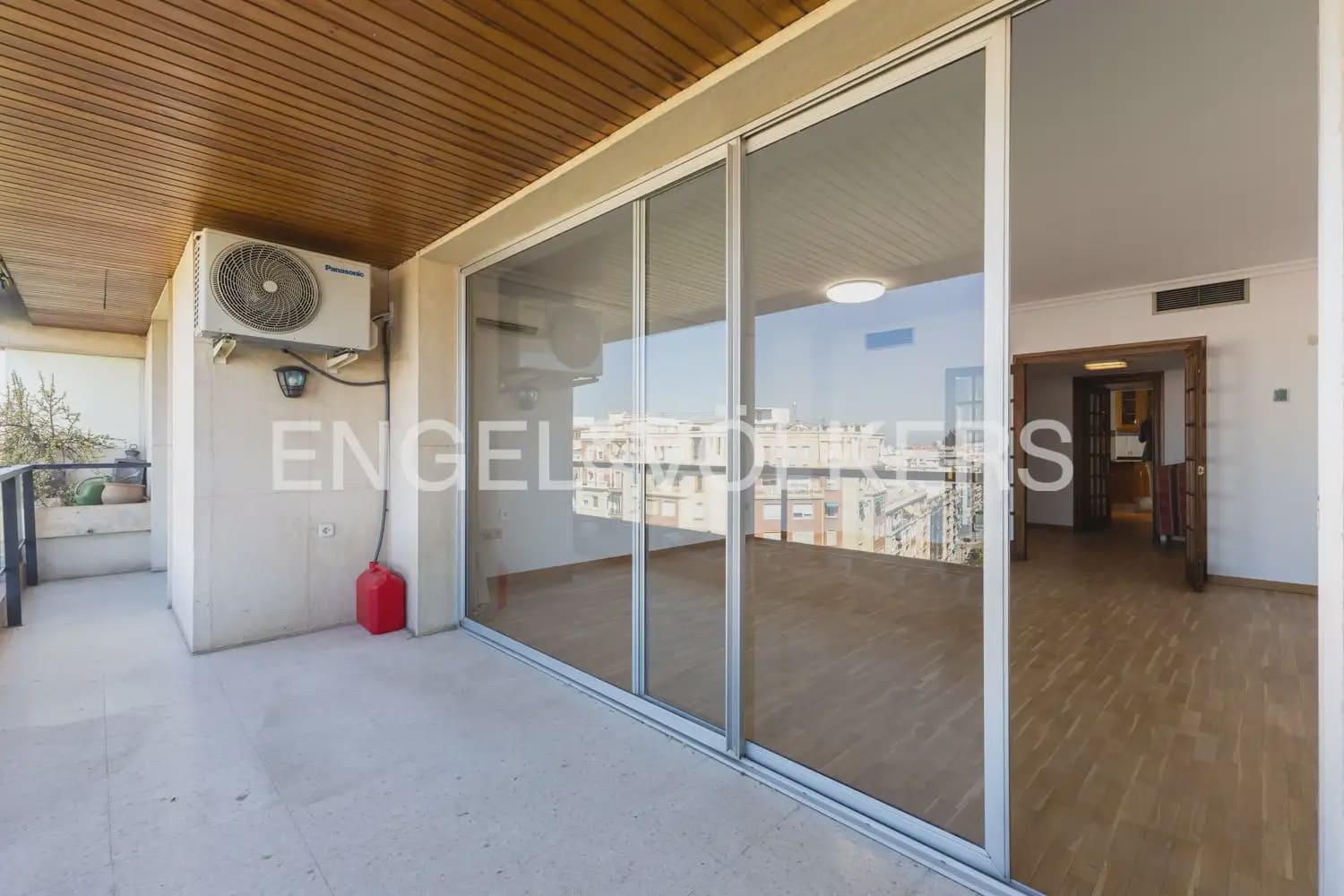 3 sypialnia Mieszkanie do wynajęcia w Miasto Walencja - 2 100 € (Ref: 9897544)