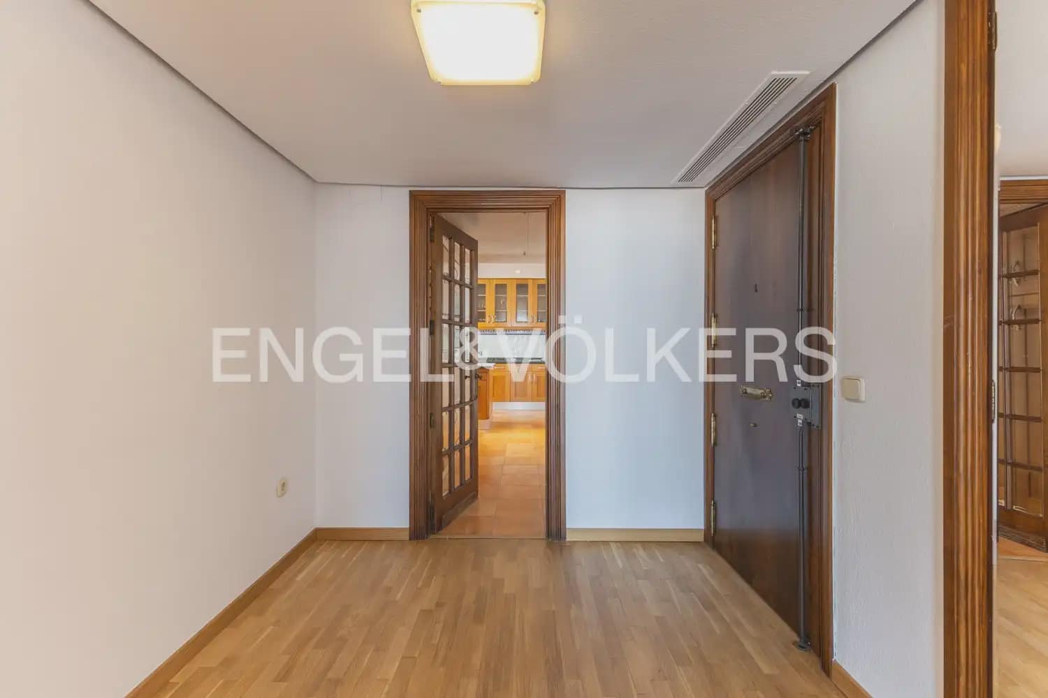 3 sypialnia Mieszkanie do wynajęcia w Miasto Walencja - 2 100 € (Ref: 9897544)