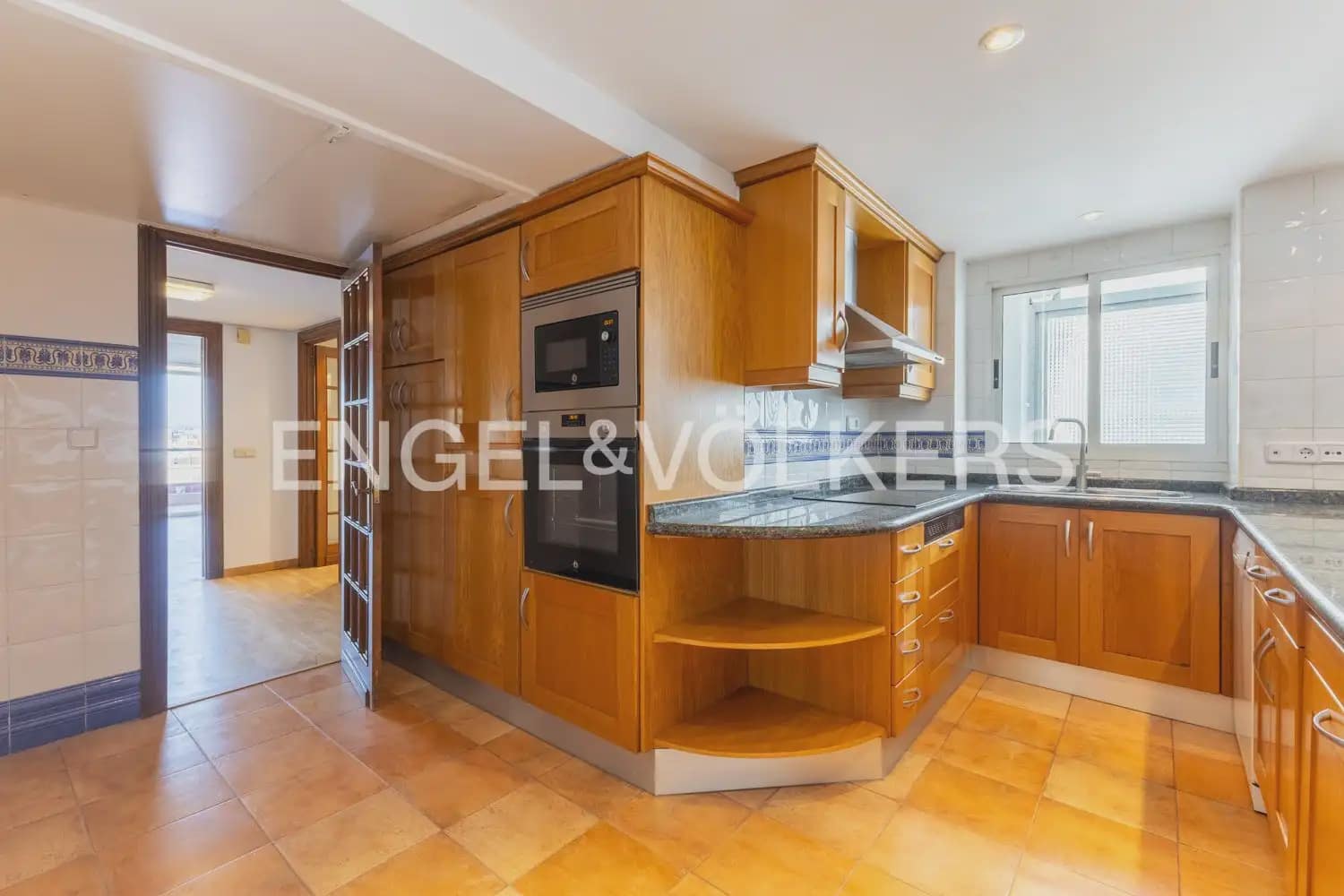 3 sypialnia Mieszkanie do wynajęcia w Miasto Walencja - 2 100 € (Ref: 9897544)