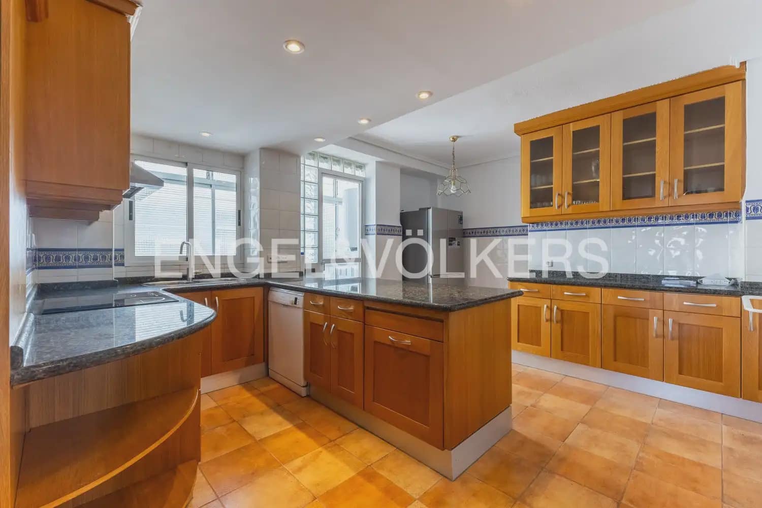 3 sypialnia Mieszkanie do wynajęcia w Miasto Walencja - 2 100 € (Ref: 9897544)