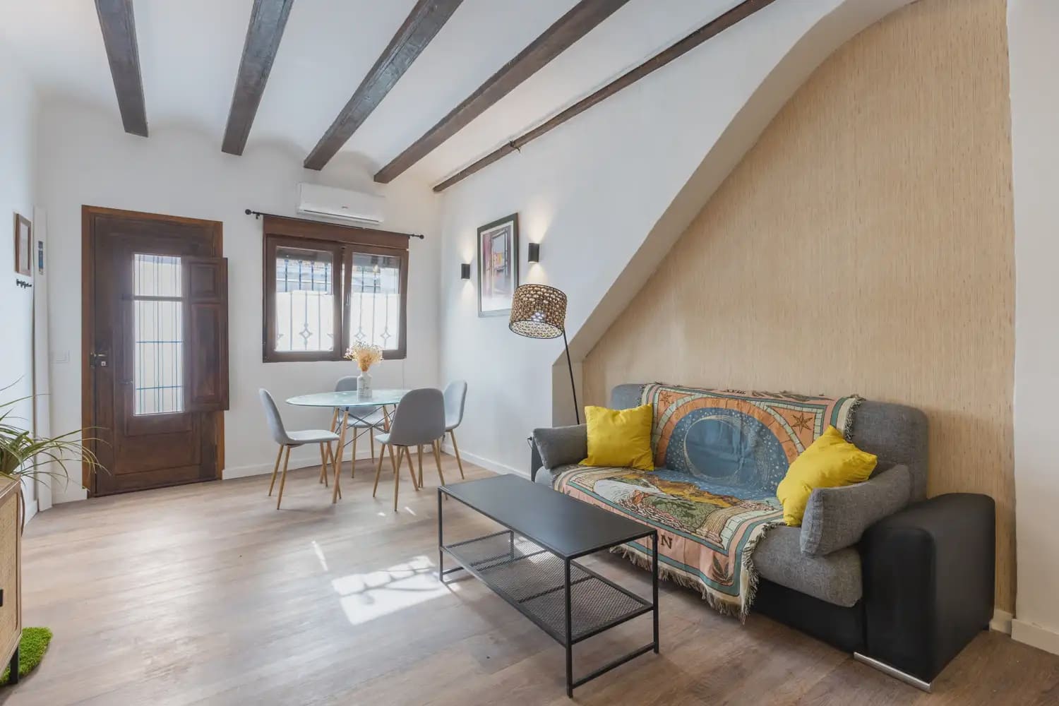 1 bedroom Flat for rent in Valencia city - € 1,300 (Ref: 9897545)