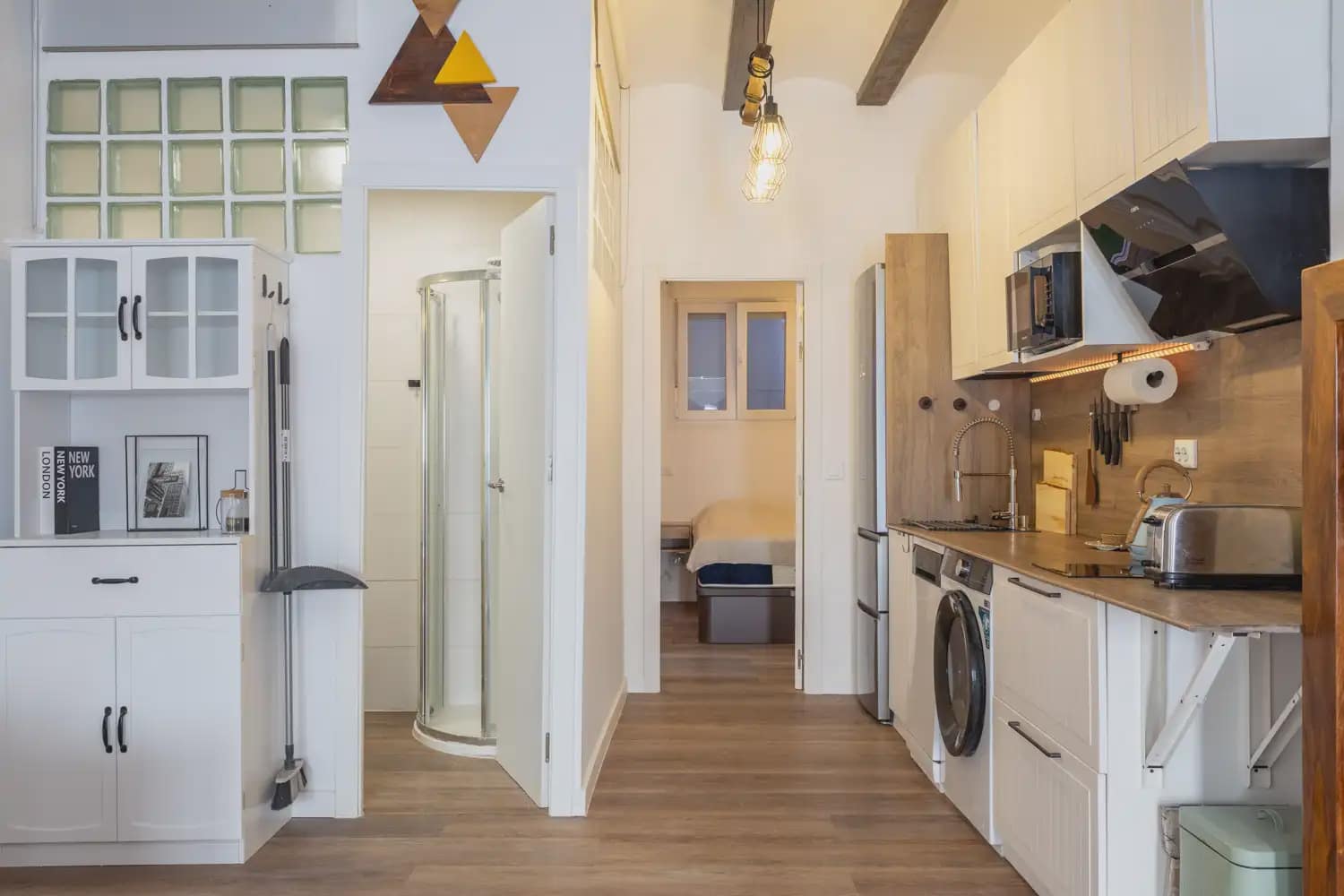 1 bedroom Flat for rent in Valencia city - € 1,300 (Ref: 9897545)