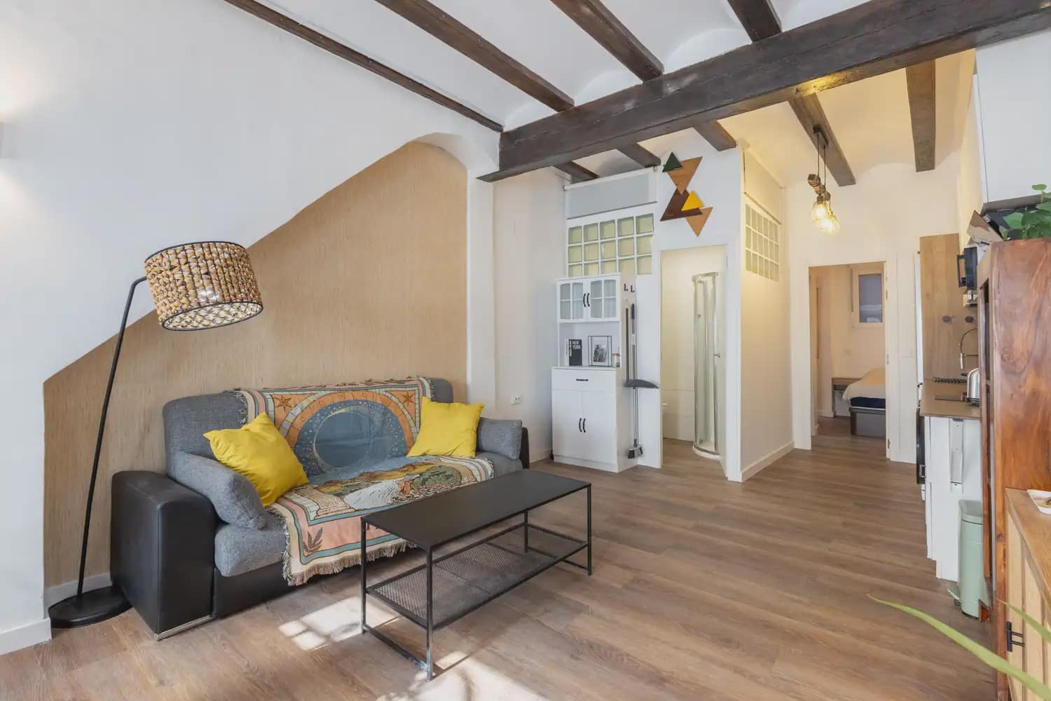 1 bedroom Flat for rent in Valencia city - € 1,300 (Ref: 9897545)