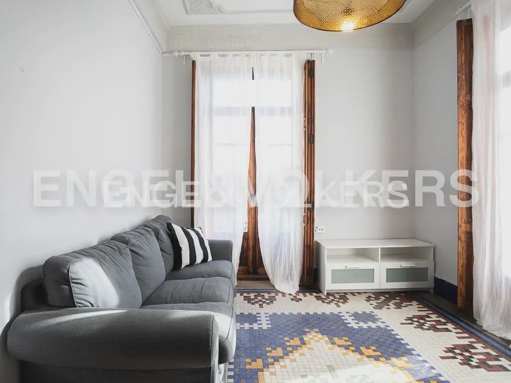 4 quarto Apartamento para arrendar em Valencia cidade - 2 200 € (Ref: 9897548)