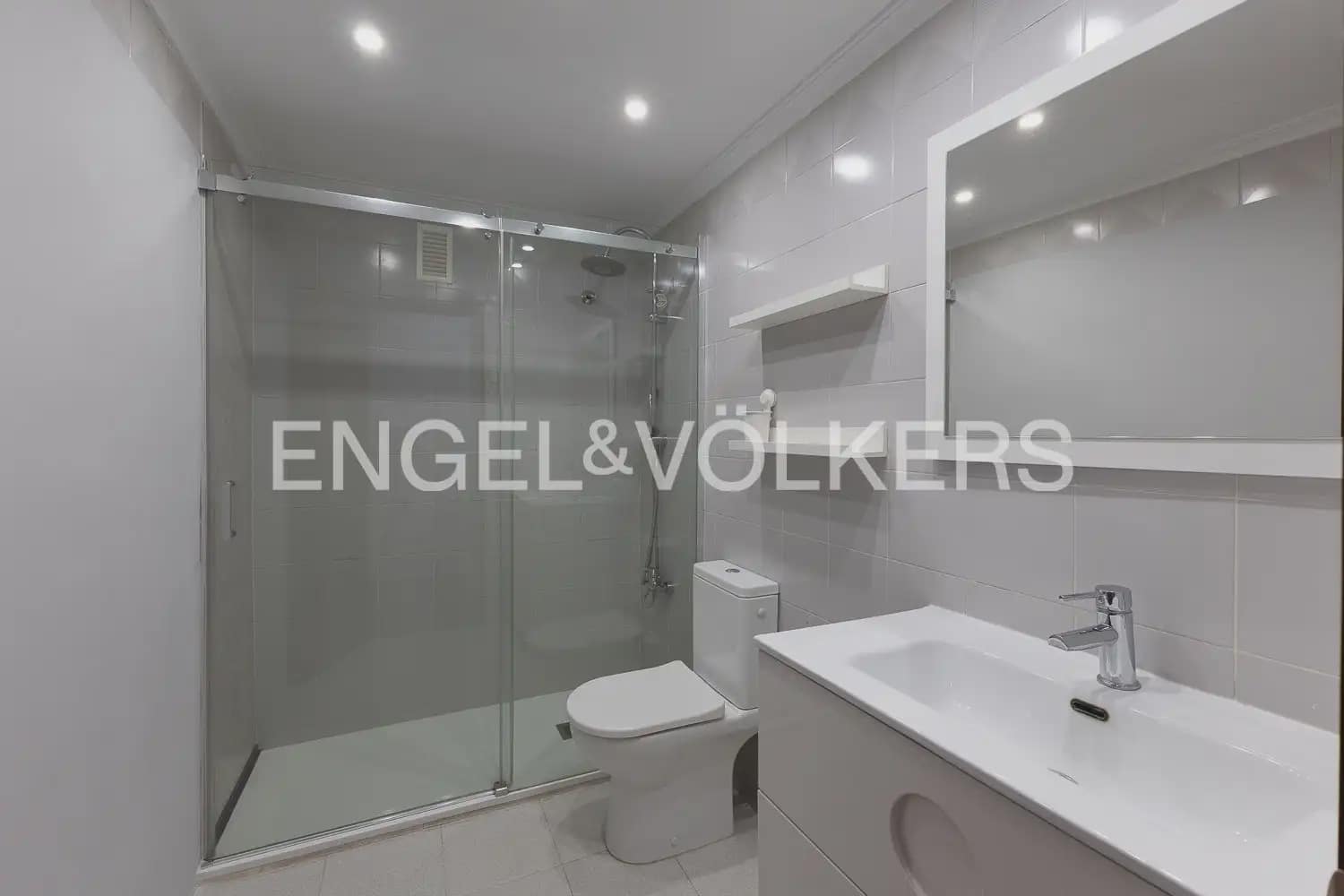 3 sypialnia Mieszkanie do wynajęcia w Miasto Walencja z garażem - 1 500 € (Ref: 9897552)
