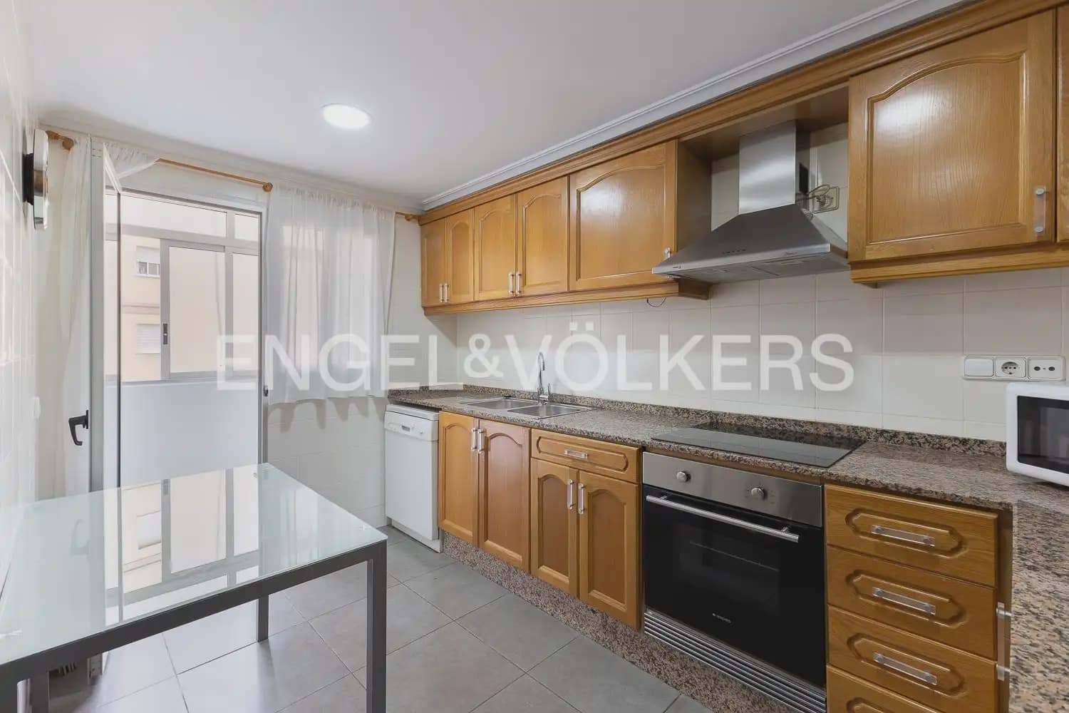 3 sypialnia Mieszkanie do wynajęcia w Miasto Walencja z garażem - 1 500 € (Ref: 9897552)