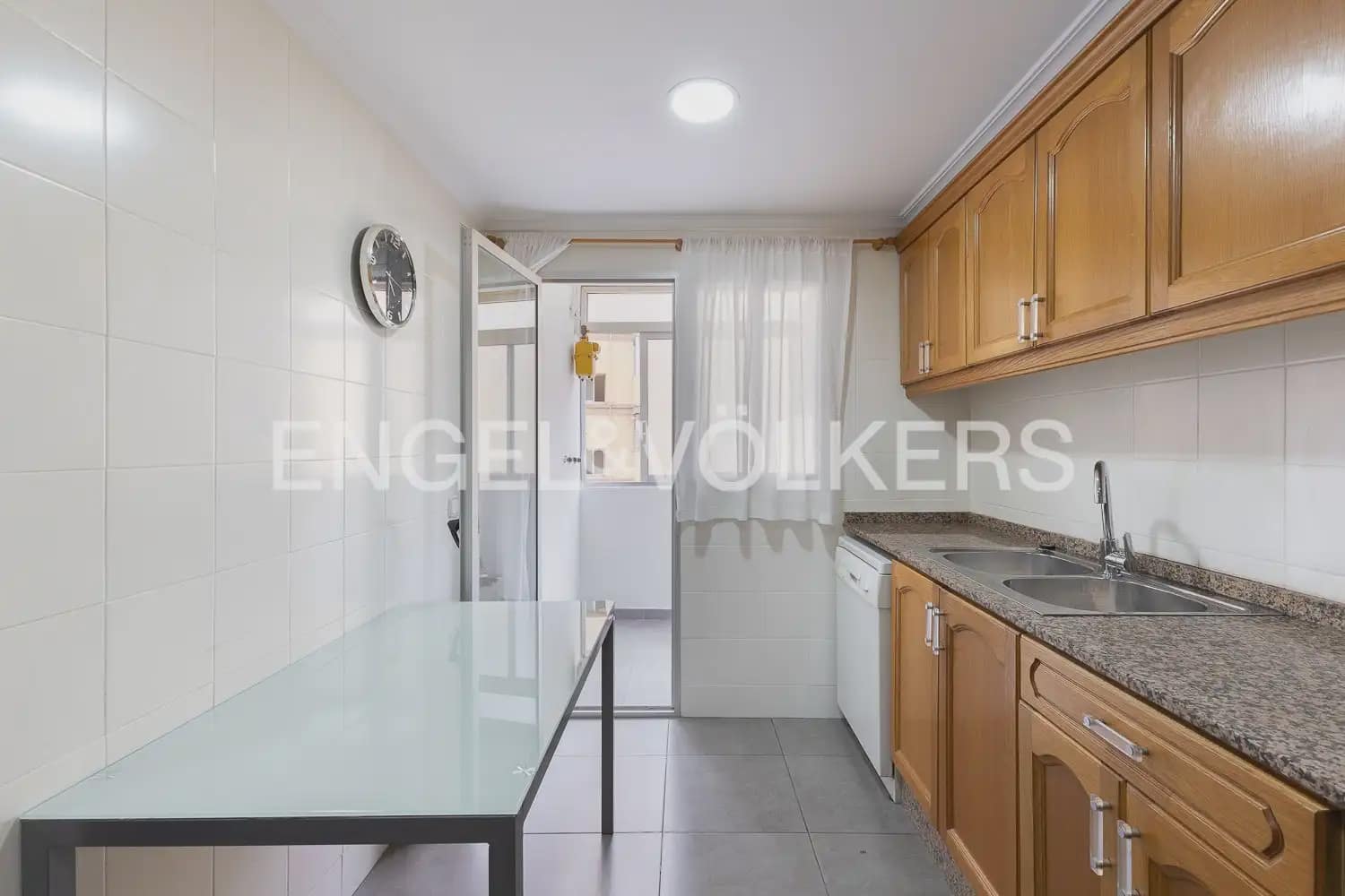 3 sypialnia Mieszkanie do wynajęcia w Miasto Walencja z garażem - 1 500 € (Ref: 9897552)