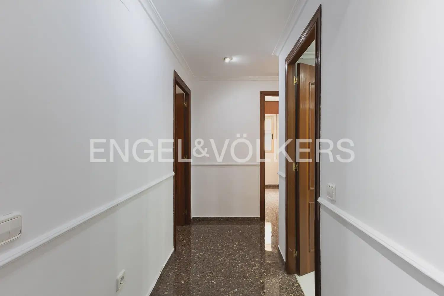3 sypialnia Mieszkanie do wynajęcia w Miasto Walencja z garażem - 1 500 € (Ref: 9897552)
