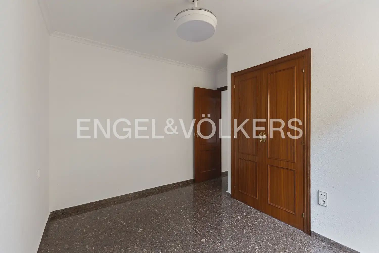 3 sypialnia Mieszkanie do wynajęcia w Miasto Walencja z garażem - 1 500 € (Ref: 9897552)