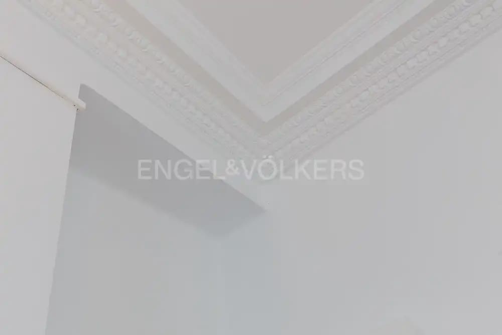 5 quarto Apartamento para arrendar em Valencia cidade - 2 000 € (Ref: 9897555)