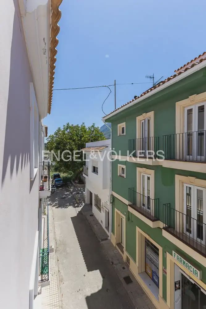 2 slaapkamer Flat te koop in Denia - € 215.000 (Ref: 9897557)