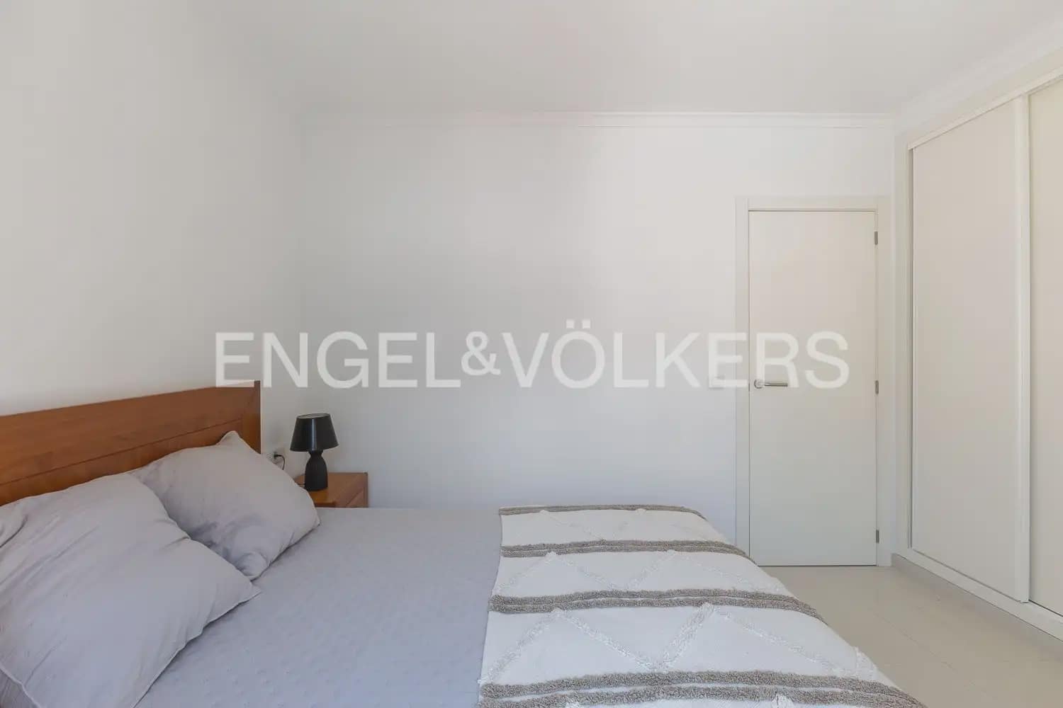 2 slaapkamer Flat te koop in Denia - € 215.000 (Ref: 9897557)