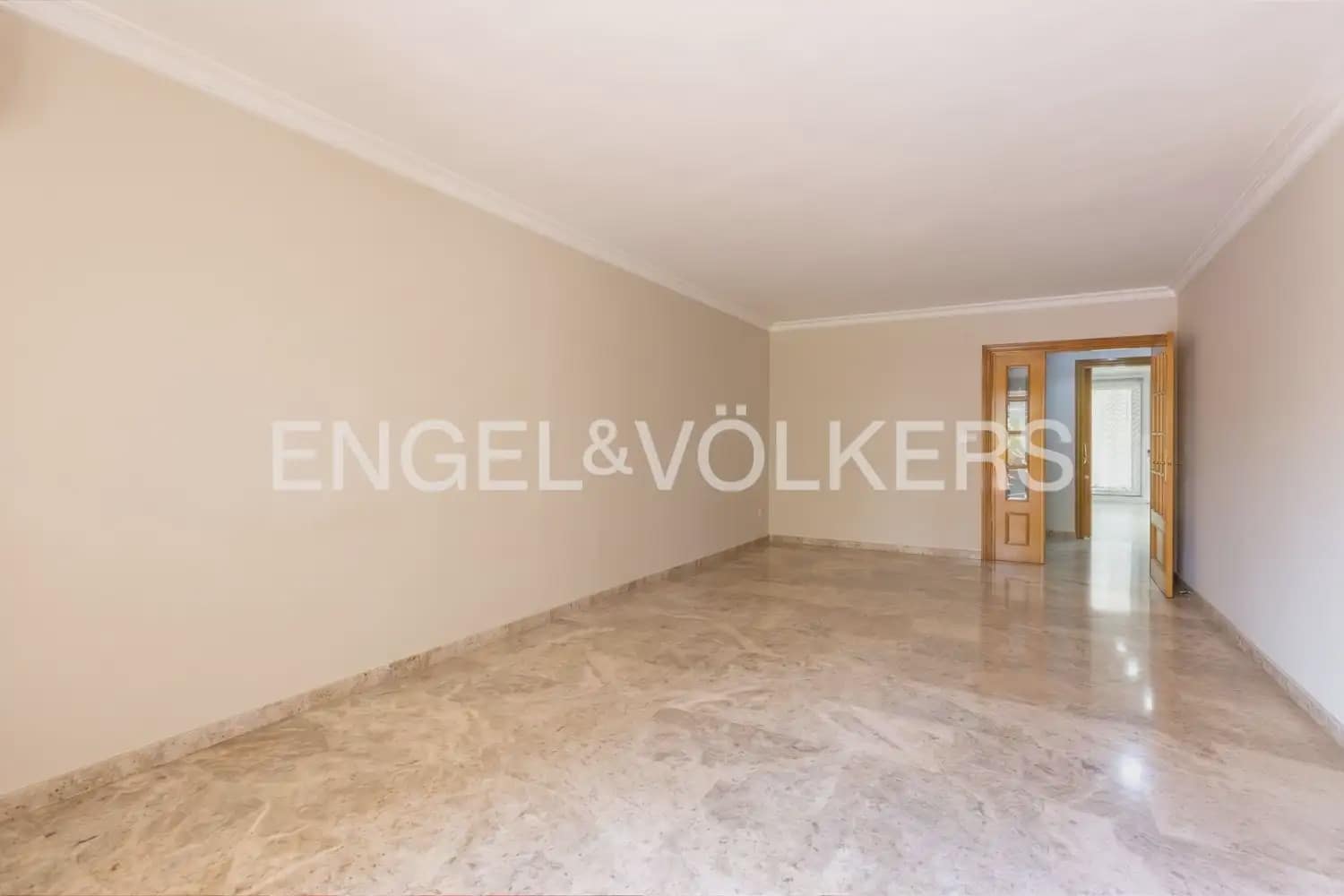 3 Zimmer Wohnung zu verkaufen in Valencia Stadt mit Garage - 635.000 € (Ref: 9897559)