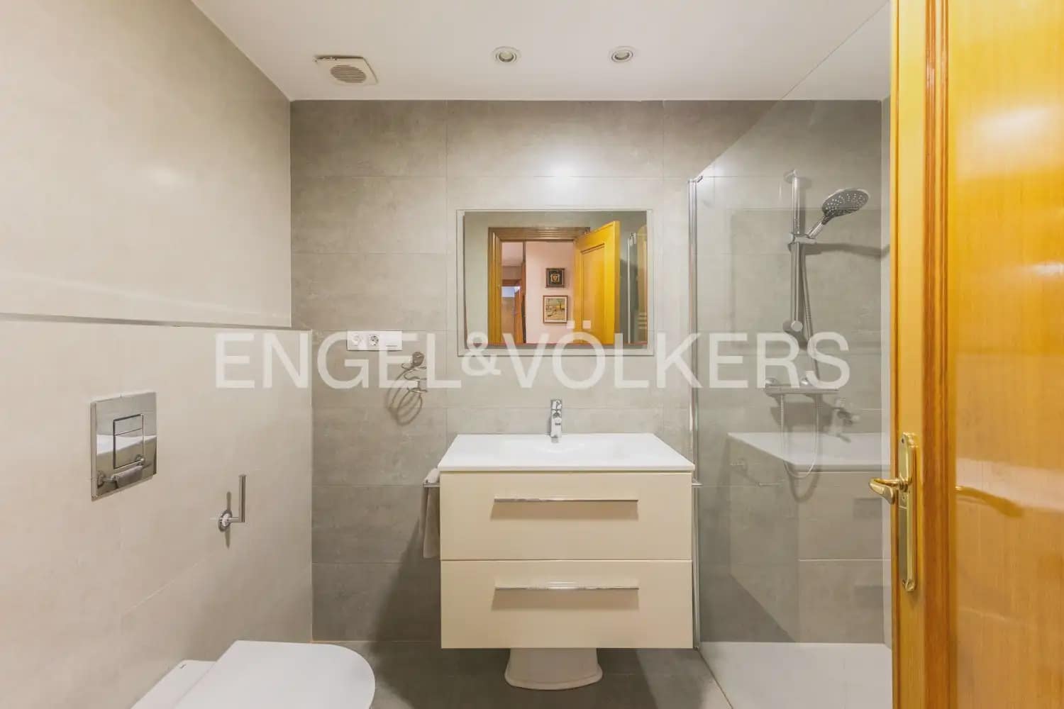 3 Zimmer Wohnung zu verkaufen in Valencia Stadt mit Garage - 635.000 € (Ref: 9897559)