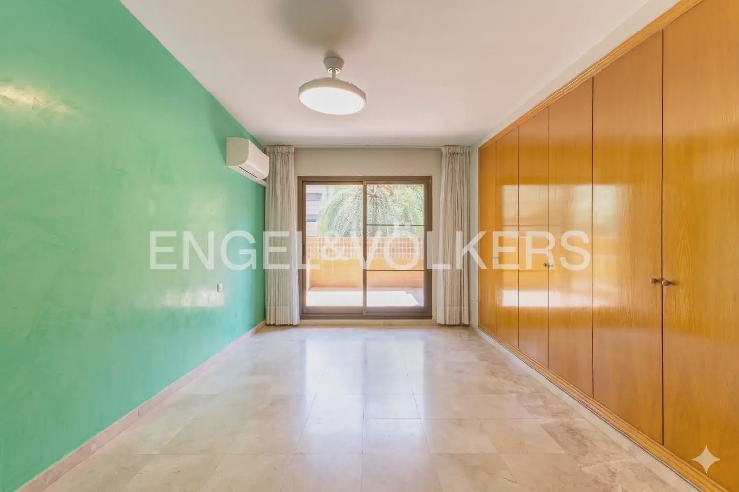 3 Zimmer Wohnung zu verkaufen in Valencia Stadt mit Garage - 635.000 € (Ref: 9897559)