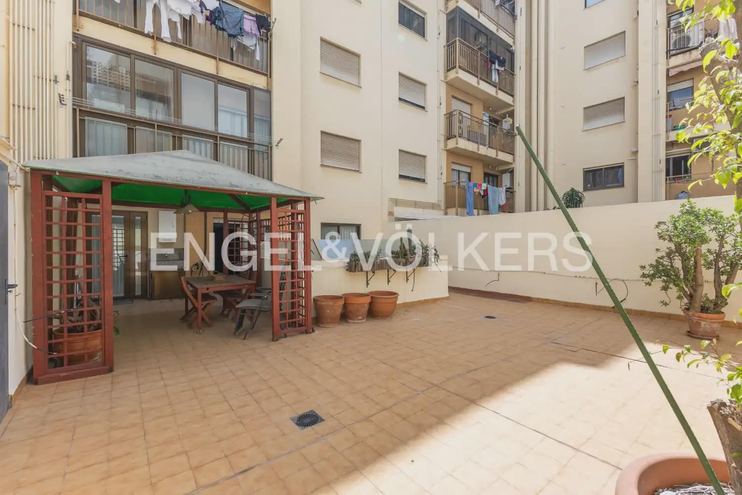 3 Zimmer Wohnung zu verkaufen in Valencia Stadt mit Garage - 635.000 € (Ref: 9897559)