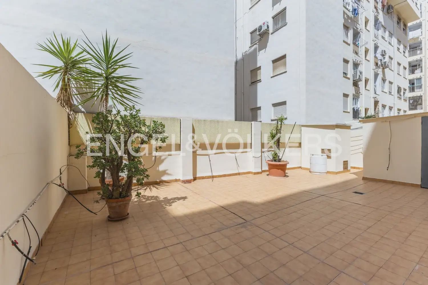 3 Zimmer Wohnung zu verkaufen in Valencia Stadt mit Garage - 635.000 € (Ref: 9897559)