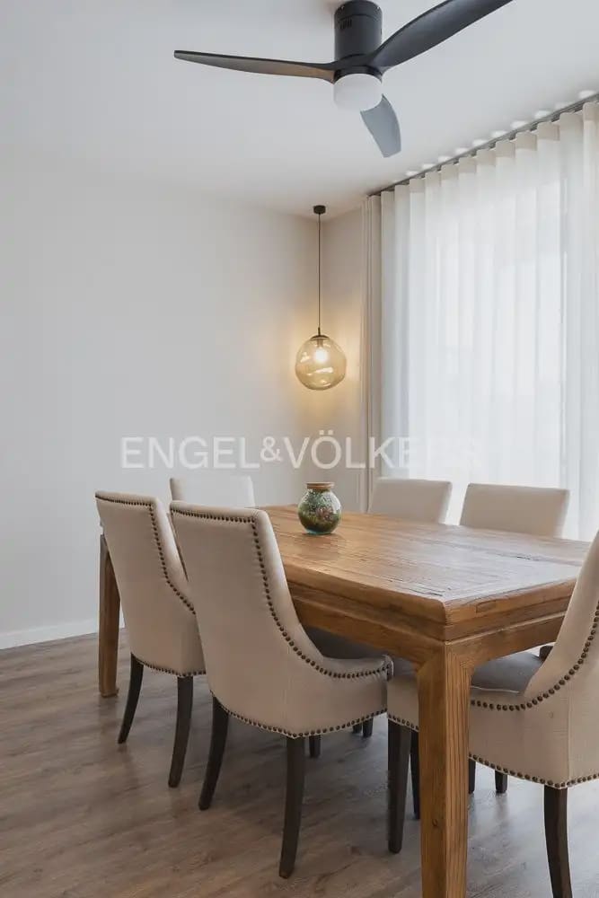 3 bedroom Flat for sale in Valencia city with garage - € 1,100,000 (Ref: 9897560)