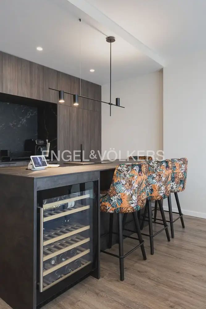 3 bedroom Flat for sale in Valencia city with garage - € 1,100,000 (Ref: 9897560)